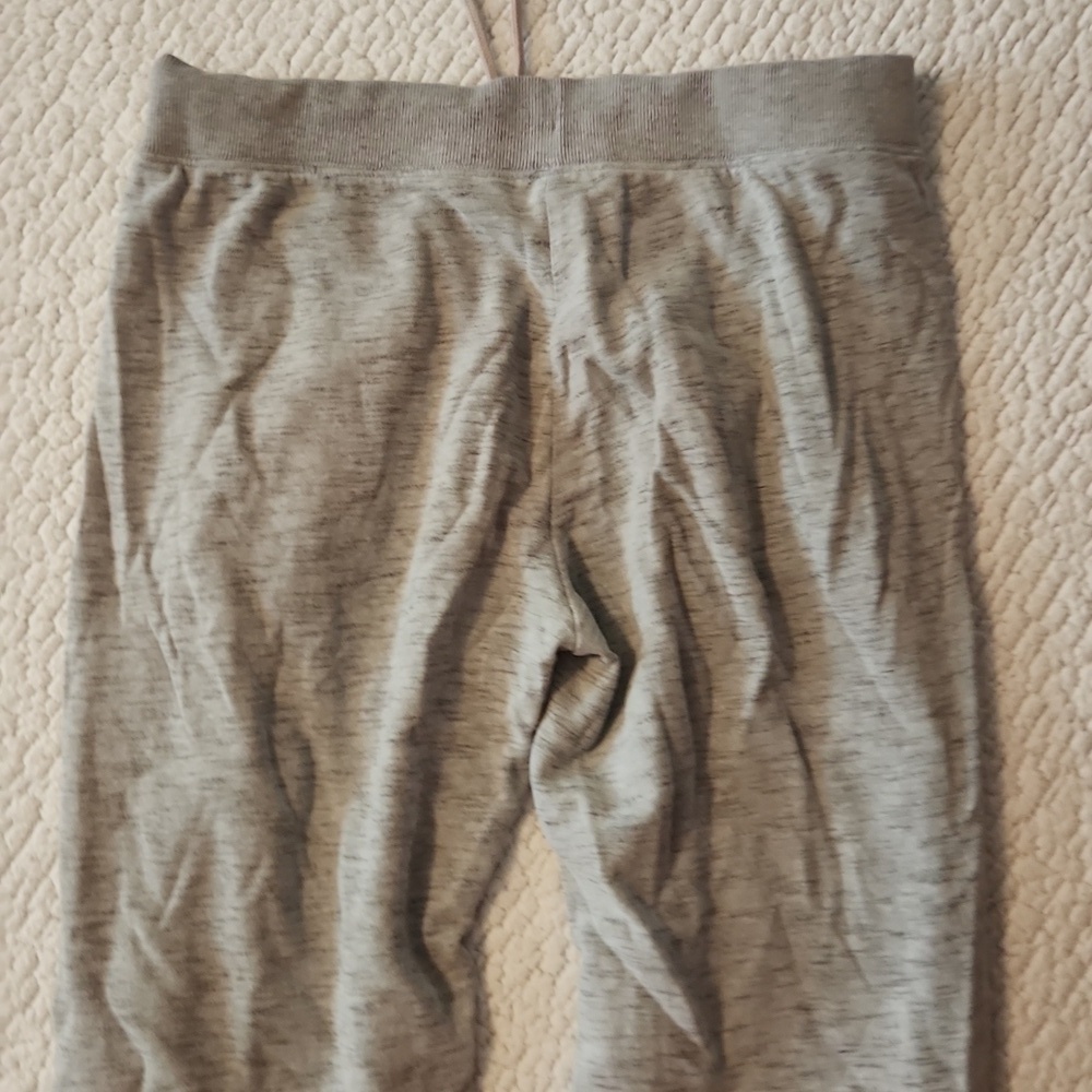 Victoria's Secret Loungewear Long Sleeve Top And Cropped Sweatpant Joggers Set - Picture 10 of 12